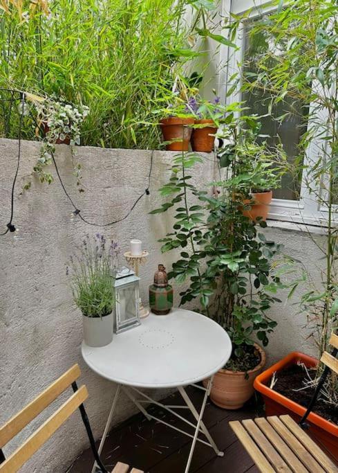 Charming In A Courtyard In Apartamento